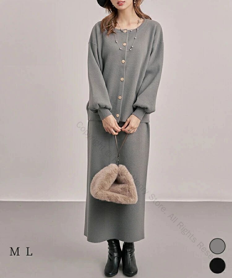 秋冬シーズンの大人可愛い オフィスコーデ 抜け感ニットセット フォーマルもこなす トレンド金ボタン 女性らしさ際立つ ドロップショルダー 履きやすさ抜群スカート 温かさとスタイル両立 セットアップで楽コーデ 着痩せ効果バツグン