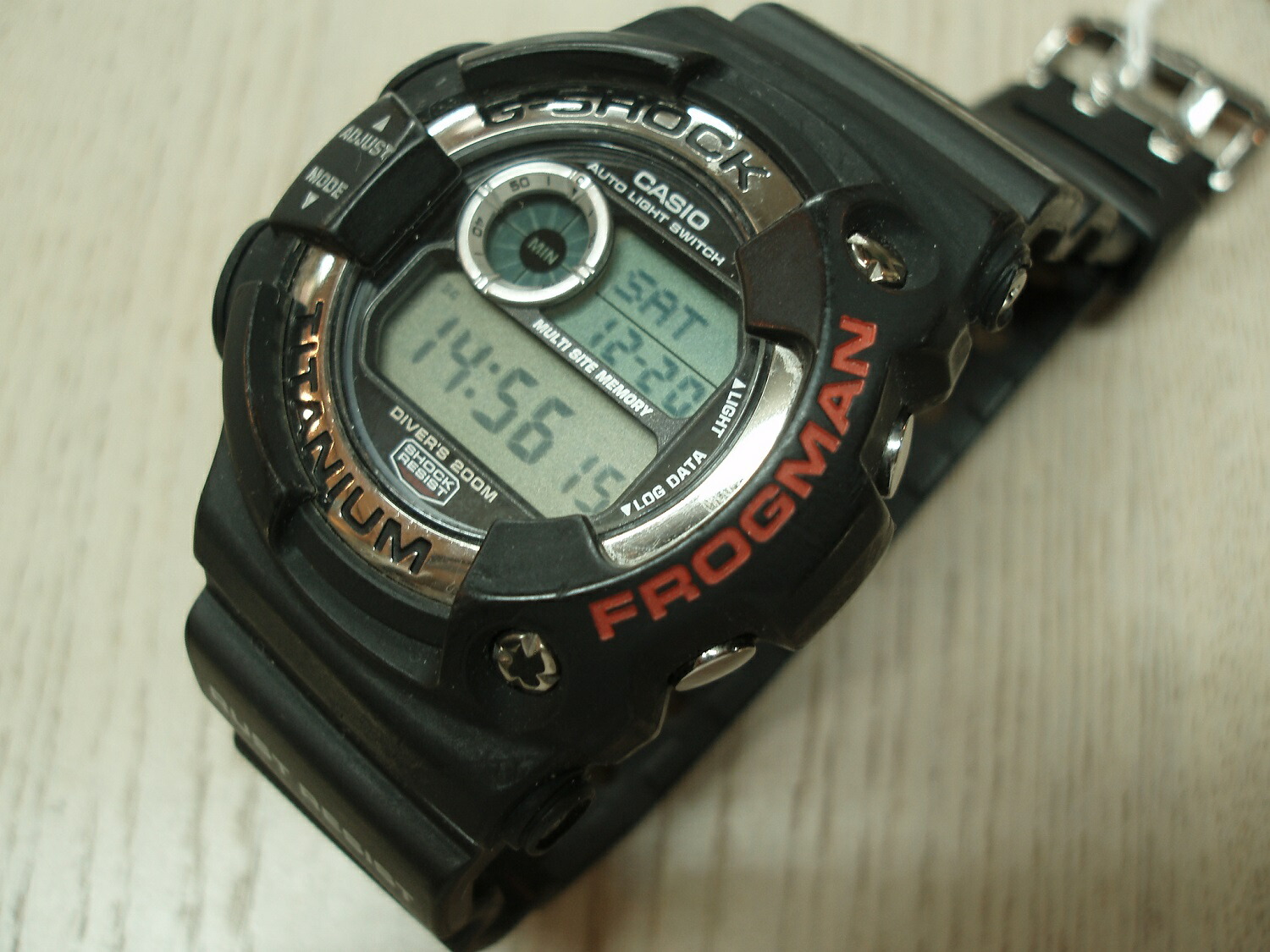 g shock 9900