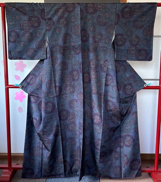 楽天市場】【新古品】亀甲地花柄大島紬 : きものの美 ゆたかや