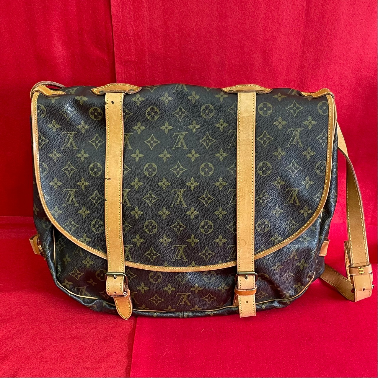 LOUIS VUITTON ルイヴィトン ソミュール 43 モノグラム ショルダー