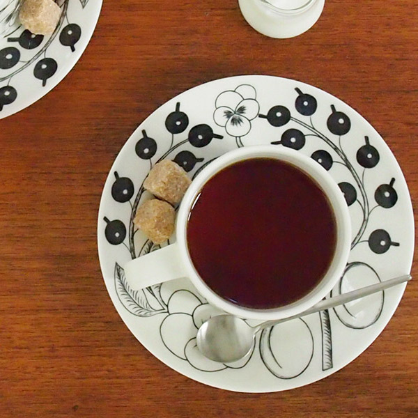 楽天市場】アラビア ブラック パラティッシ プレート 21cm / ARABIA