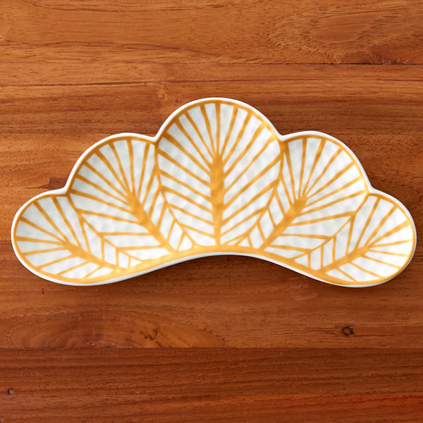 楽天市場】【10日限定クーポン対象】幸楽窯 錦 銀 松葉形 前菜皿