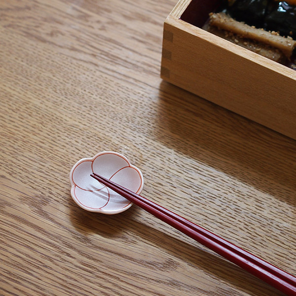楽天市場】幸楽窯 錦 銀彩 捻り梅 / 箸置 有田焼 和食器 正月
