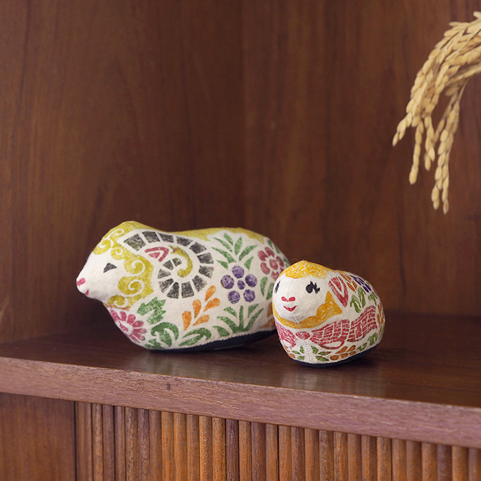 楽天市場】【26年1月より値上げ】□真工藝 木版手染めぬいぐるみ 干支