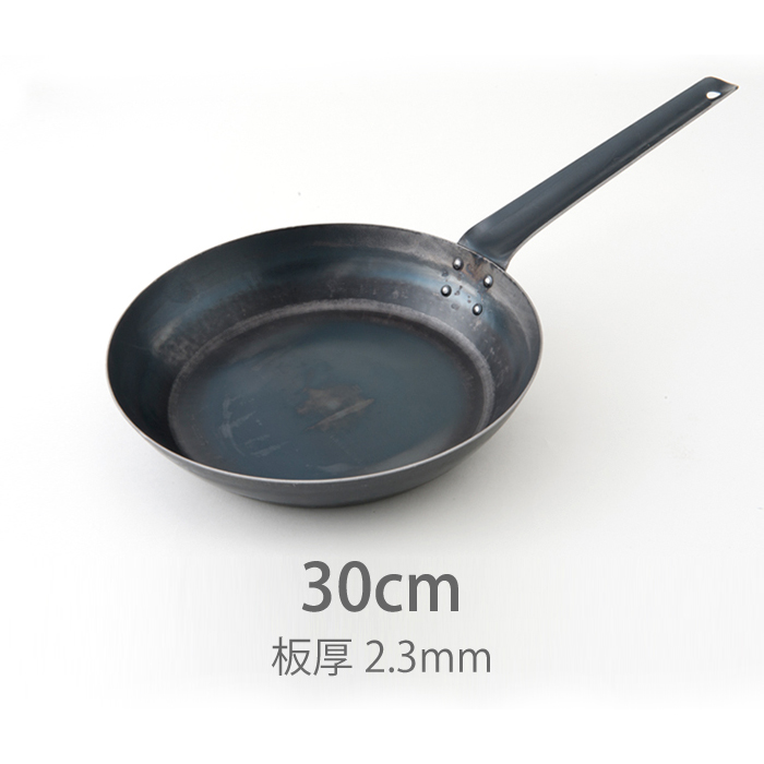山田工業所　餃子鍋　蓋つき　内径33cm 楽天市場】【山田工業所】鉄製餃子鍋 33cm（フタは別売りです