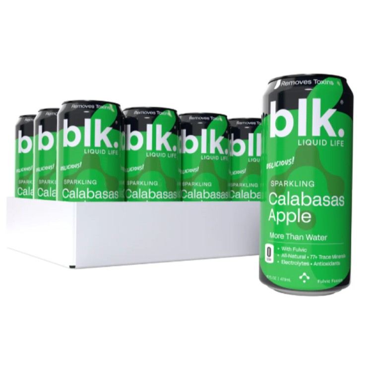 blk.天然アルカリミネラルスパークリングウォーター カラバサスアップル風味 (16オンス) 12缶パック BLK Cans: Calabasas Apple (12/16oz) 【お取り寄せ商品】【合わせて買いたい】
