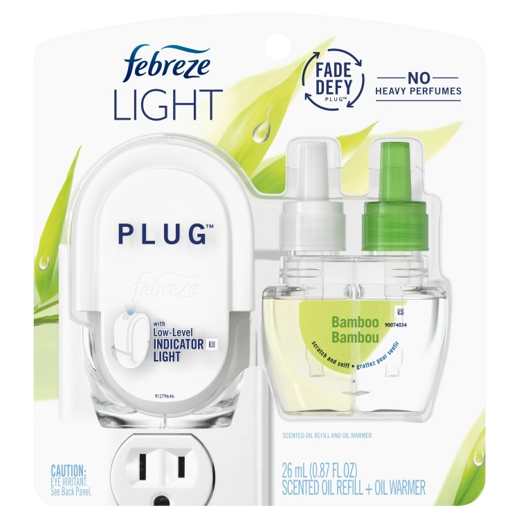 ファブリーズ ライト プラグ式芳香剤 バンブーの香り 本体＋詰め替え1個入り Febreze Light Plug In Air Freshener, Scented Oil Starter Kit, Bamboo, Starter Kit + 1 Refill 【お取り寄せ商品】【合わせて買いたい】