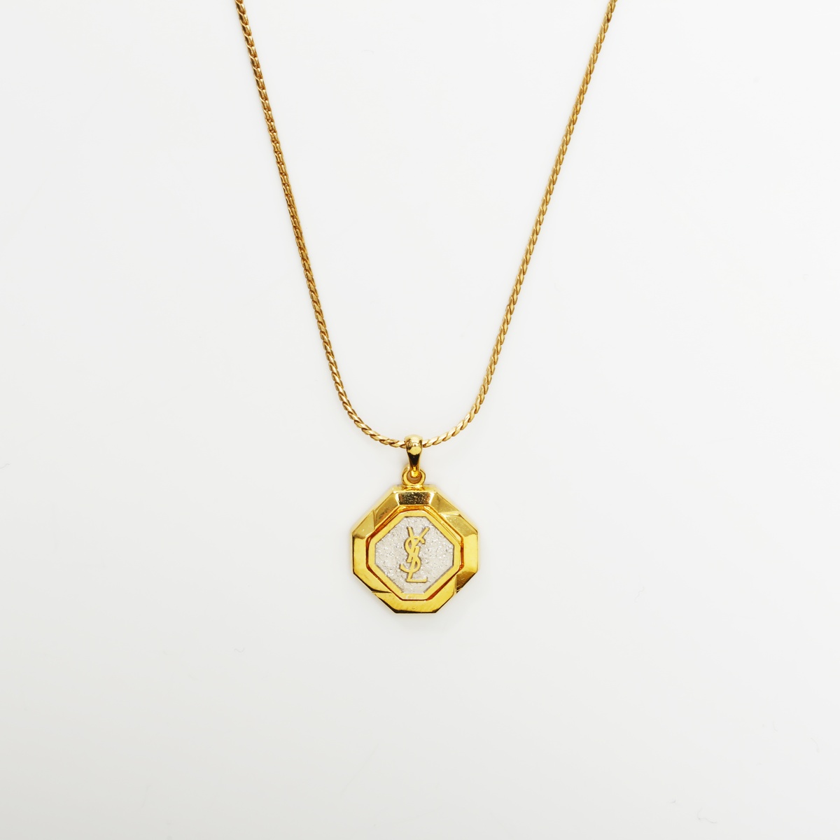 楽天市場】イヴサンローラン YSLロゴ・キュービックジルコニア