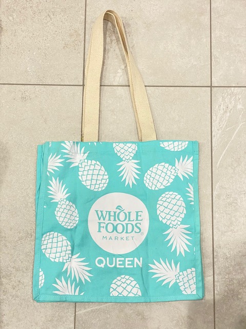 楽天市場 ハワイ Whole Foods Market Queen ホールフーズ エコバッグ パイナップル おしゃれ ハワイ バッグ 100 オーガニック コットン ハワイアン雑貨 カバン 海 布エコバッグ ハワイ直輸入 キッチン プレゼント 贈り物 お土産 お祝い 水色 ビーチ ショッピング Pua