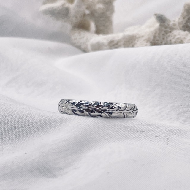 【ハワイアンジュエリー】HAWAIIAN JEWELRY COLLECTION シルバー ハワイアンチャンティング ジュエリー 総手彫り マイレ 指輪 アーティストリーアンドアイ Artistry and I ハワイ出身 職人 ウェディング 婚約 記念日 お祝い ペアリング アクセサリー プレゼント mu|Pua Hawaii