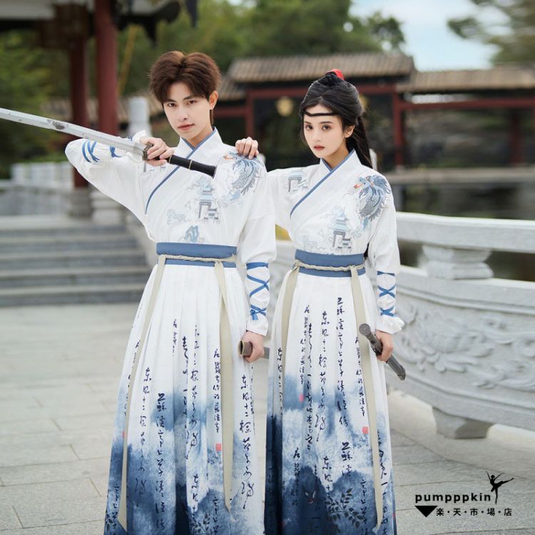 ペアルック 漢服 恋人 中華服 大人 舞台ステージ衣装 レディース メンズ 華流 コスプレ衣装 コスチューム 変装 チャイナ服 ユニセックス 中華ドレス 上下2点セットアップ 長袖 龍 刺繍 交差襟 トップス 巻きスカート イベント 学園祭 文化祭 中国侠客 時代劇 武術 白青 S~4XL