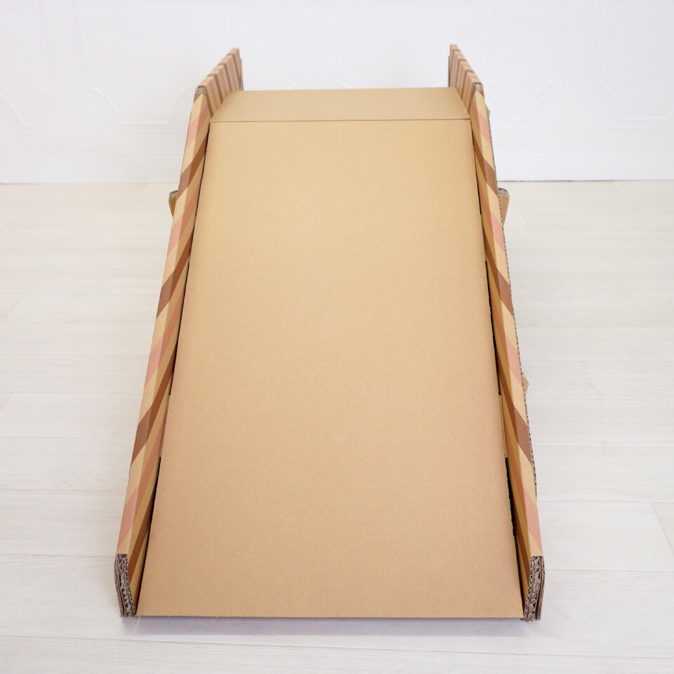 人気急上昇 ミニ すべりだい ダンボール 遊具 日本製 段ボール 大人も乗れる 滑り台 すべり台 誕生日 プレゼント 子 孫 3 4 5 歳 可愛い おしゃれ ユニコーン コンパクト 室内 運動 おうち時間 自宅 保育 外出自粛 休園 遊び 部屋 小学生