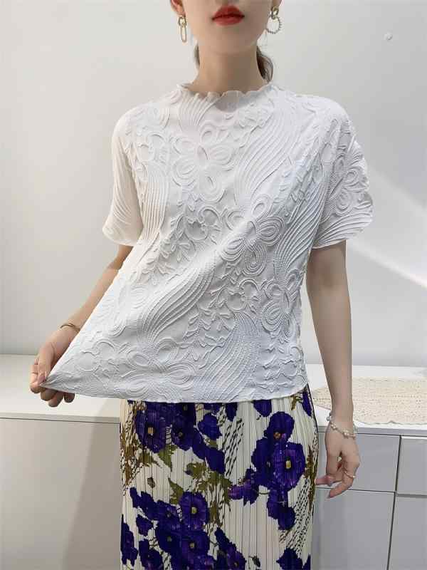 Tシャツ レディース 刺繍 半袖 ゆったり 無地 プルオーバー トップス 夏 通勤 普段使い 快適 カジュアル ポリエステル セットインスリーブ 丸首 ルーズフィット 白 黒 プリーツ エレガント ユニーク