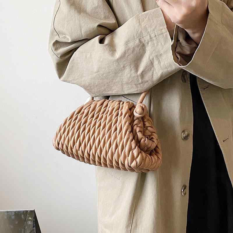 ショルダーバッグ レディース プリーツ 刺繍 格子柄 小型 横型方形 合成皮革 ポリエステル内張り 蓋開閉 ソフトタイプ シングルストラップ シンプル レトロ カジュアル 普段使い ファッション 春 黒 ベージュ 緑