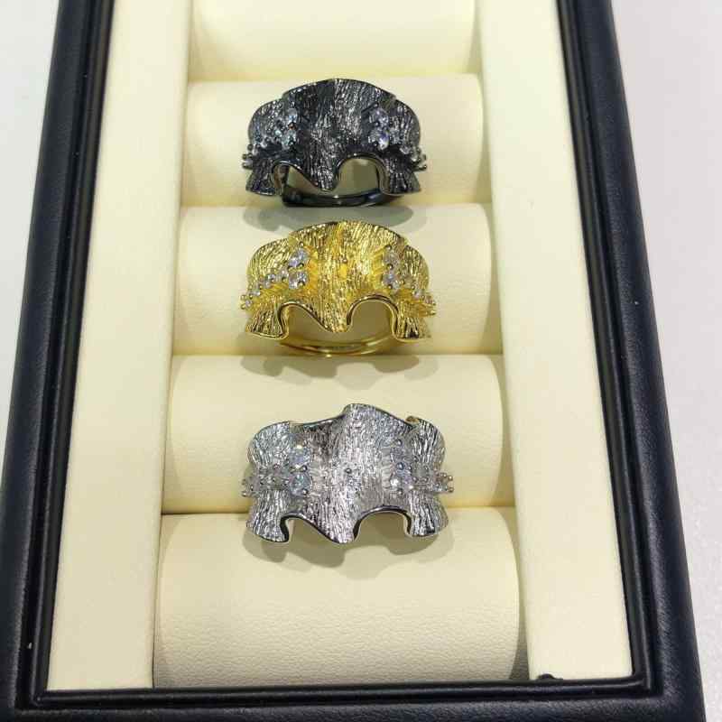 添え物一部分 DIY 手作り パール パール 繻子のシュロの葉 晴れ晴れしい リボン結び しろがね色 ゴールド 黒いこと 開閉式 指環 空基礎 明かりメッキ産業 愛くるしげ 自然的 愛くるしげ 中大いさ