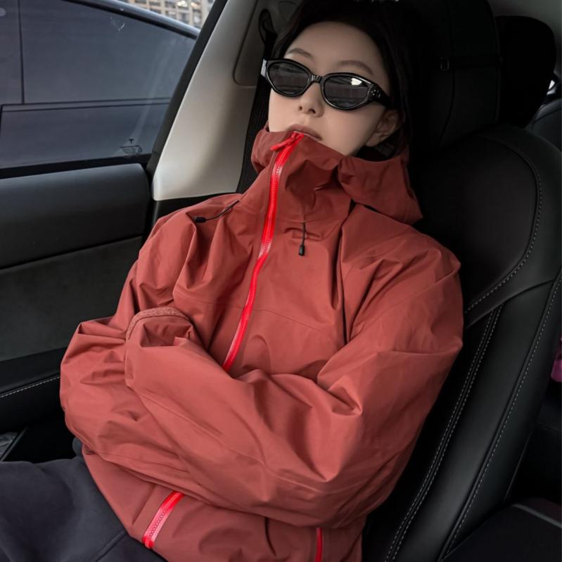 上衣 メンズ レディース お山パーカー 撥水 防風 透湿 ボンネット付き添い人 ライトアウター 山登り服 つり銭 アウトドア 難民キャンプ 銀輪 通い 通学 無地 軽さ 心地よい 運動競技