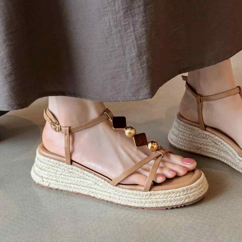 サンダル レディース 厚底 牛皮 同盟罷工さあ美 麦わら 異原料品 うつり変わり オープントゥ ラウンドトゥ 歩き分かりやすい 一方ならずない 履き分かりやすい 美脚 軽さ 上滑り打ち切り 釣りあい感 ウェッジソール 心地よい 旅する たまり場 茶 ベージュ
