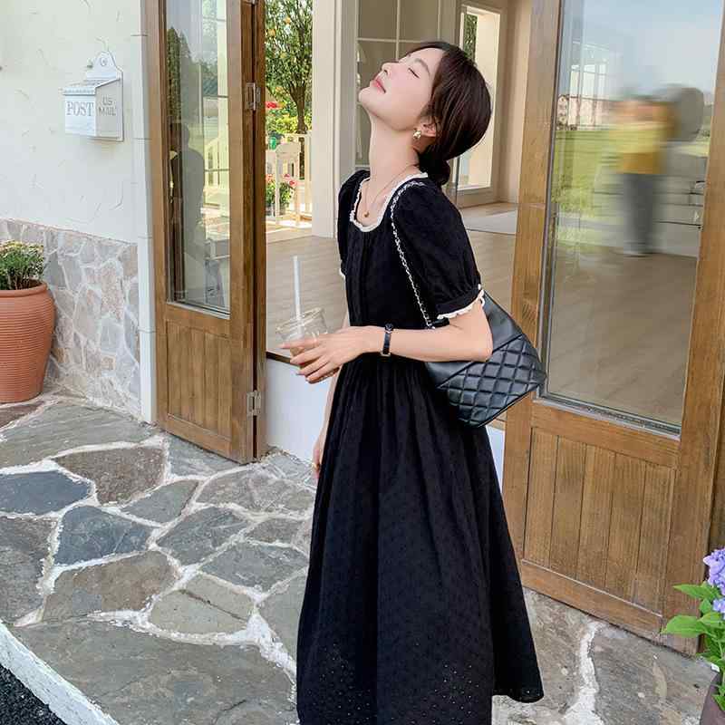 ワンピース レディース 春夏 半袖 五分袖 Aライン ハイウエスト スクエアネック 膝丈 ミモレ丈 レトロ フレンチスリーブ ギャザー パフスリーブ カジュアル 旅行 リゾート デート ブラック｜GRATIQUE MIEI