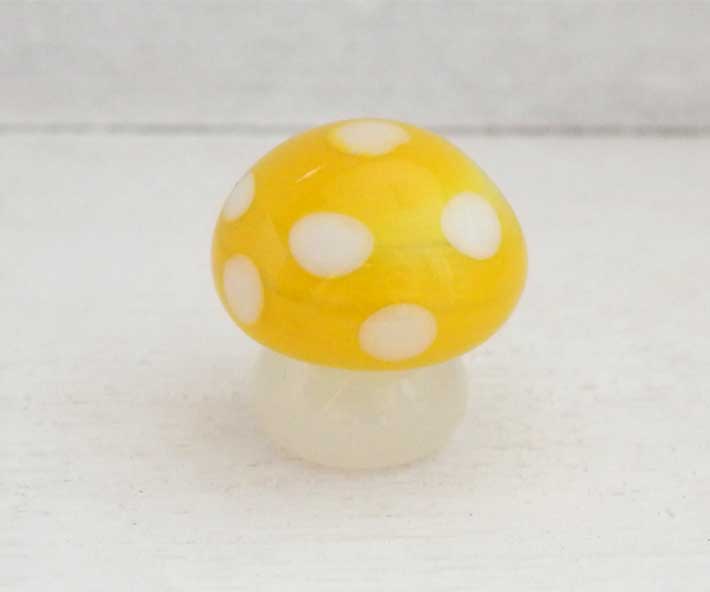 楽天市場】ガラス細工 キノコ(レッド) : PUTITMIMORE プチミモレ