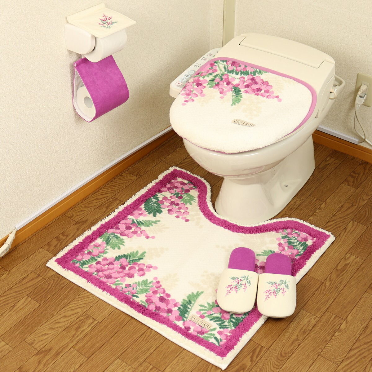トイレマット セット おしゃれ 4点 北欧 金運の黄色 風水 ピンク 日本製 吸着タイプ ふたカバー ペーパーホルダーカバー スリッパ マット センコー ミモザ クリスマス プレゼント|Proバイダー堺駅前店