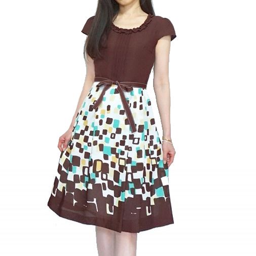 【ラスト１点】M～L【２点よりどり１万円】 ワンピース 春夏 半袖 ウエストリボン フリル 上品 オシャレ ブラウン A-proudly 花柄ワンピース　きちんと感｜スタイル美人　Q・T・fanfan
