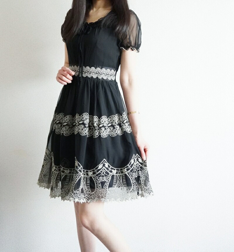 ワンピース 刺しゅう 二次会 食事会 パーティードレス 披露宴 お食事会 お呼ばれ フォーマル 黒 プライダル シルクワンピース 結婚式 発表会 ワンピース 半袖 夏 レディース きれいめ 大人 黒 クーポンで Off シルクワンピース きれいめ 豪華な王冠刺繍 クラシカル