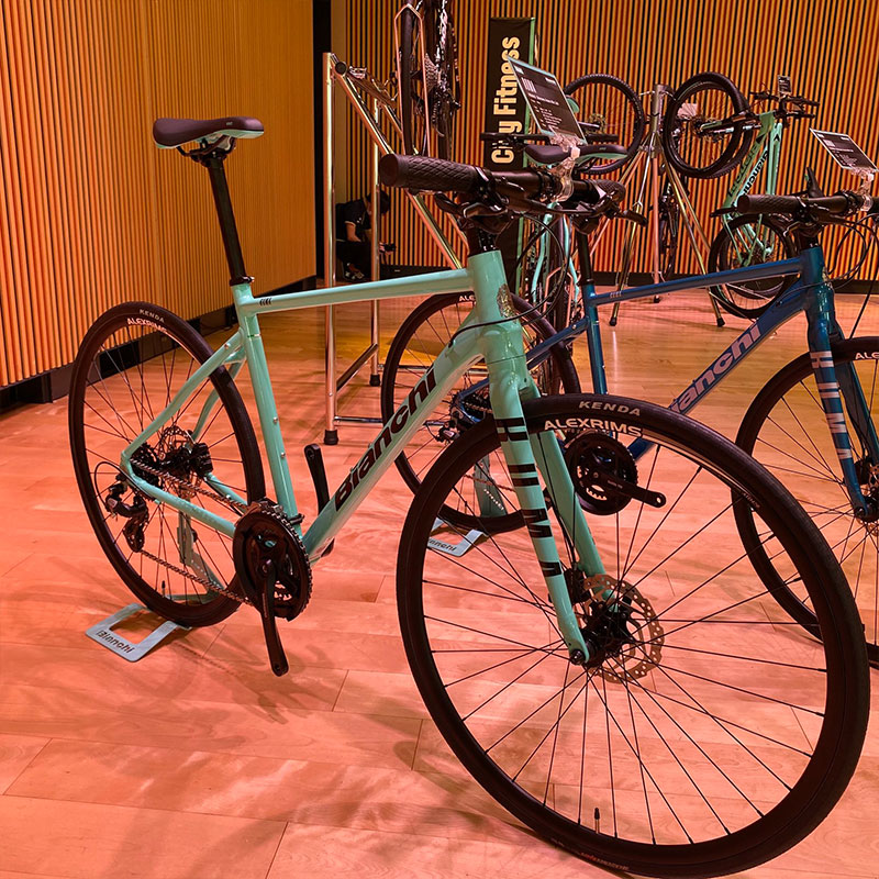 Bianchi ビアンキ チェレステ 21年モデル Roma3 ローマ3 ディスクブレーキ仕様 クロスバイク 自転車のqbei 自転車 支店 自転車安全整備士による完全組立 点検整備の完成車 ロードバイク