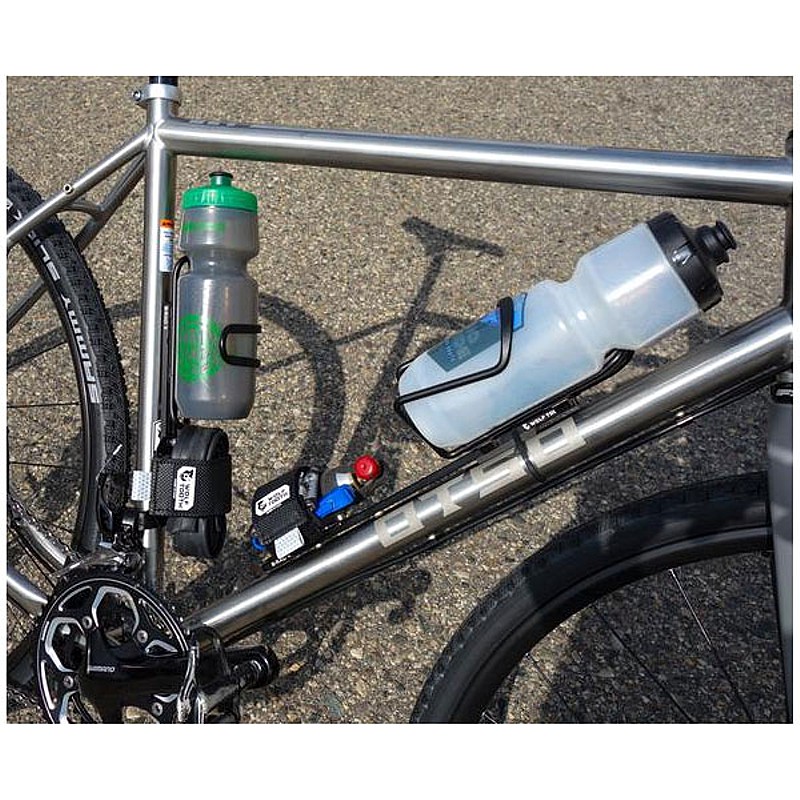 ウルフトゥース増設用ボトルケージ台座B-RAD2SlotBaseMount(ビーラッド2スロットベースマウント)の4枚目の商品画像