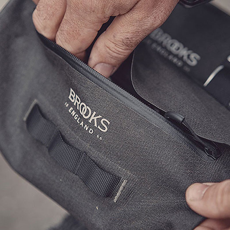ブルックスフロント・ハンドルバーバッグSCAPEHANDLEBARPOUCH(スケープハンドルバーポーチ)の11枚目の商品画像