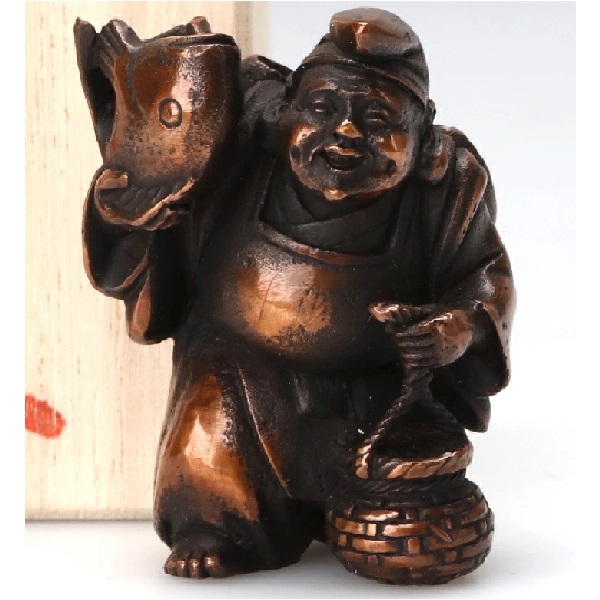 丘岡銅器 名匠旭峰作 飾りつけ 七福神ミニ 恵比寿 銅生産品特徴あるの光輝があり御前上等感があります。