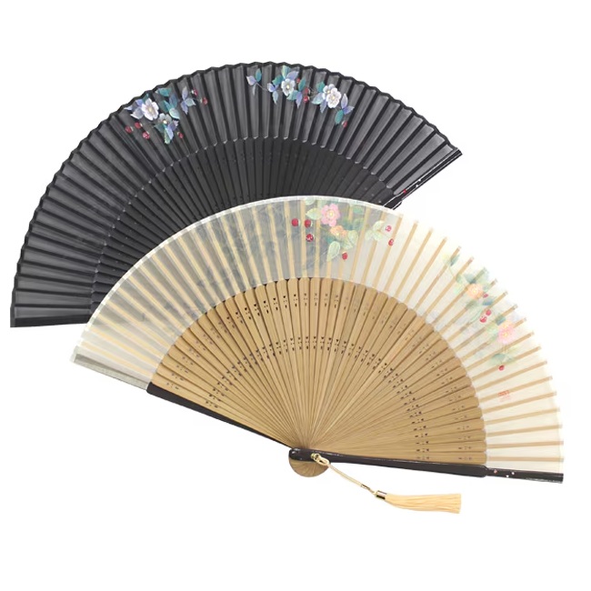 【女性用扇子】苺麗（扇子袋付き・桐箱入り）