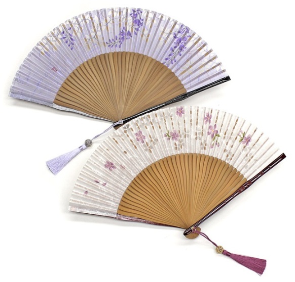 日本製　【女性用扇子】巧美・花響（たくみ・はなひびき）扇子袋セット(桐箱)＜お祝い お返し 御礼 ギフト プレゼント 贈り物 誕生日 バースデー 名前 ネーム 結婚祝い 退職記念 還暦 古稀 喜寿 米寿