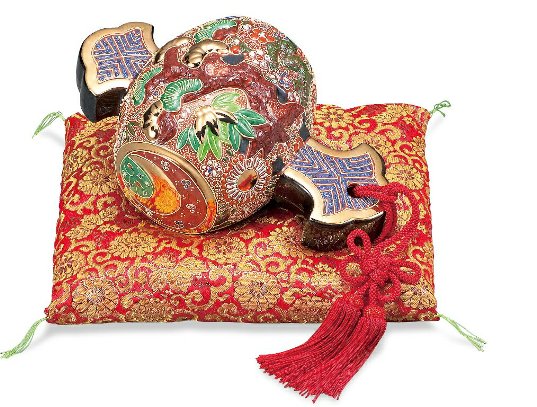 楽天市場】九谷焼 7号小槌 盛（房・布団付） ＜送料無料＞置物