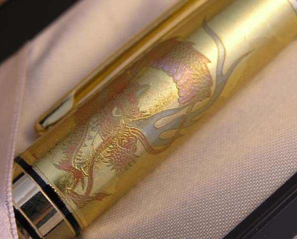 楽天市場】金箔地 春秋 蒔絵万年筆 : 漆器 久太郎