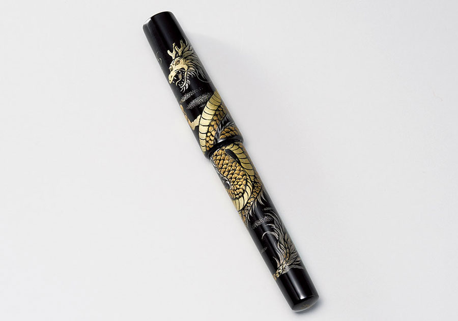 楽天市場】金箔地 春秋 蒔絵万年筆 : 漆器 久太郎
