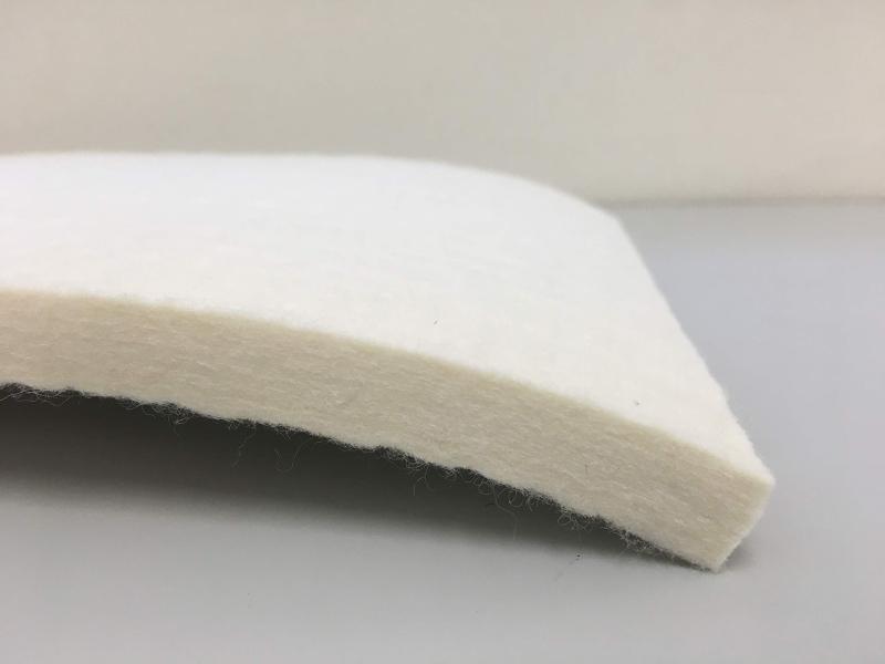 フェルト 厚手 羊毛 100% 60% 吸湿性 生地 10mm 1cm 極厚 ホワイト 1枚