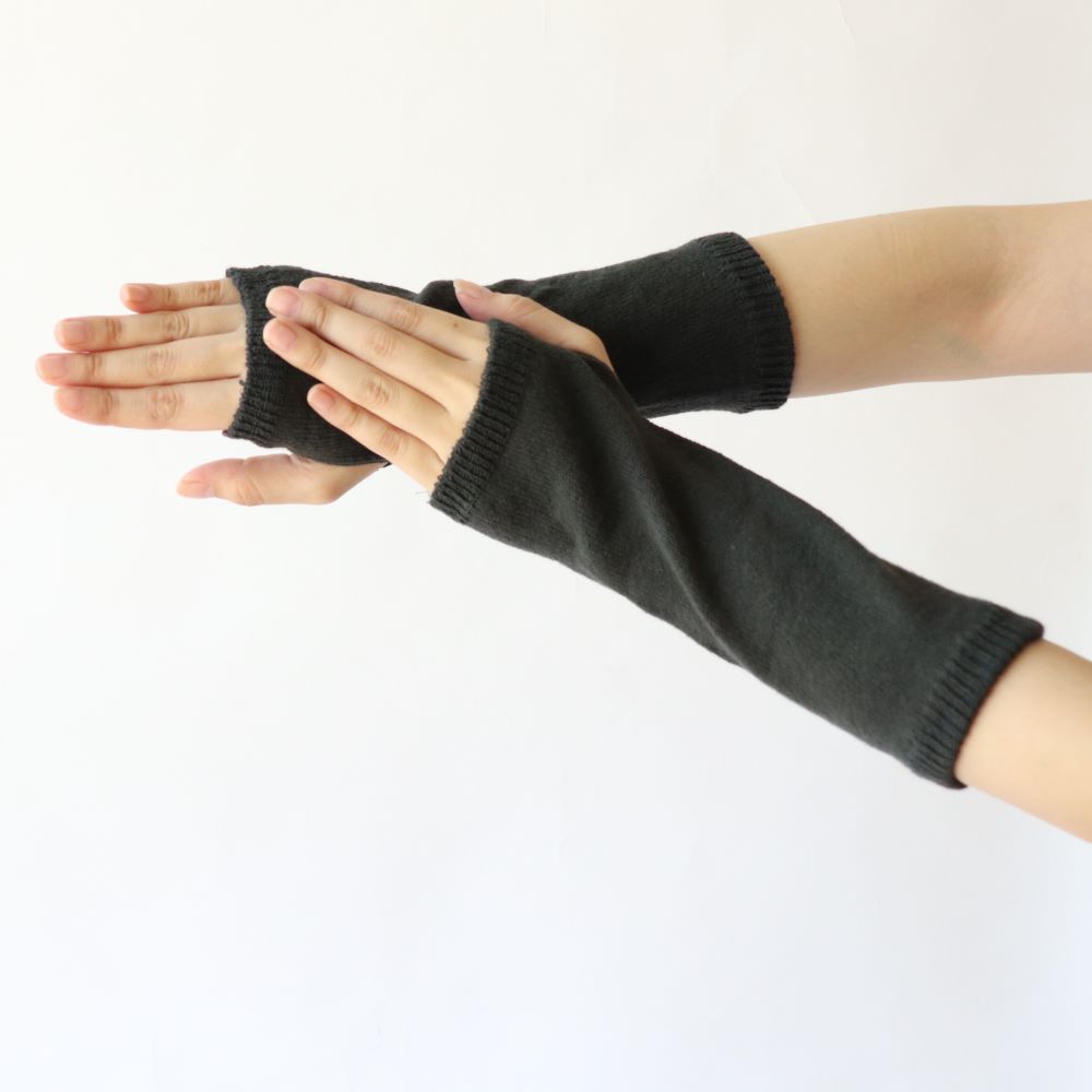 楽天市場】極暖アームウォーマー グレー : キャトル・セゾン