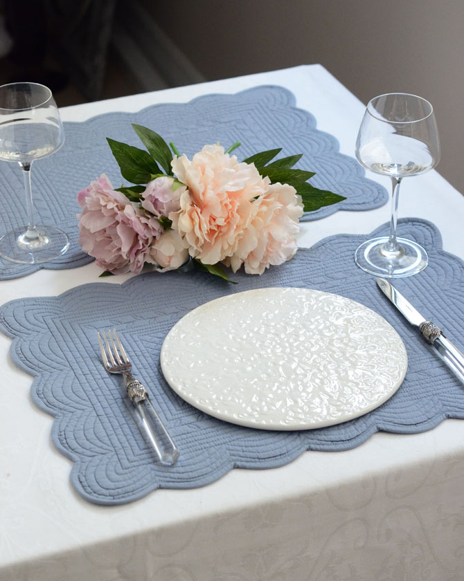 queen ann feuille table