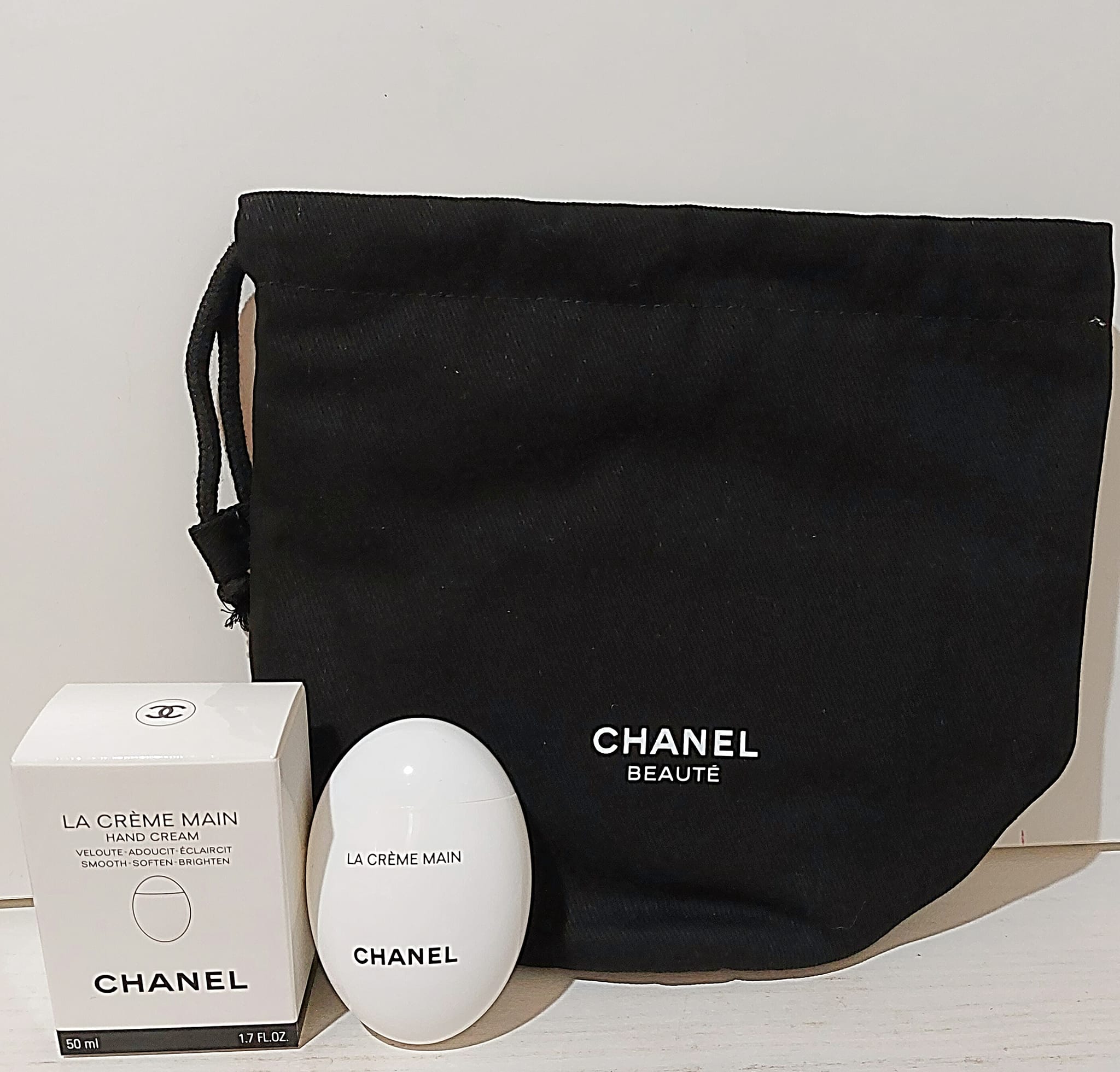 [新品] CHANEL ポーチ・ハンドクリーム セット 新品] CHANEL ポーチ・ハンドクリーム セット
