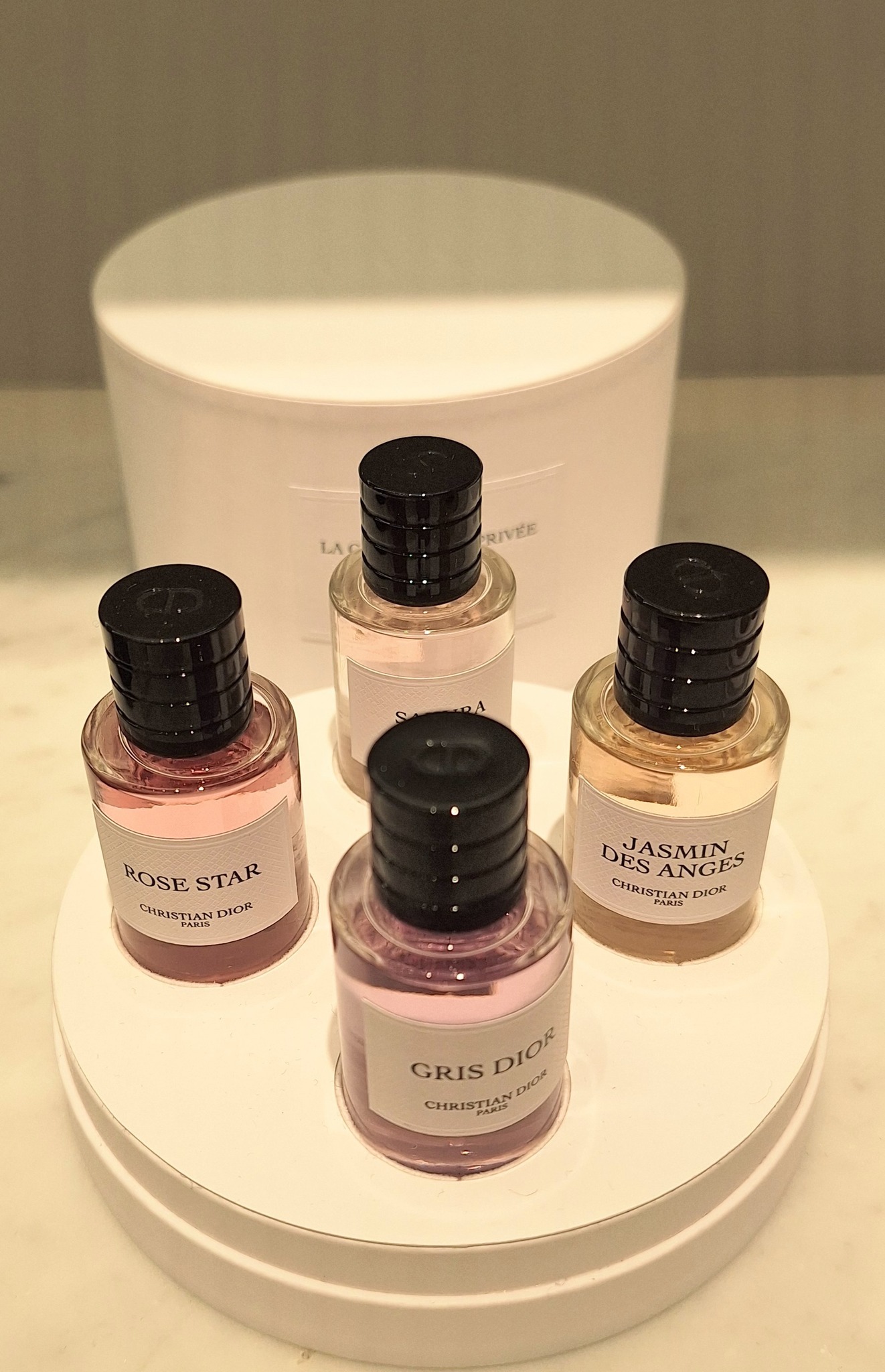 楽天市場】Dior(ディオール) 【数量限定】パフューマーズ フローラル