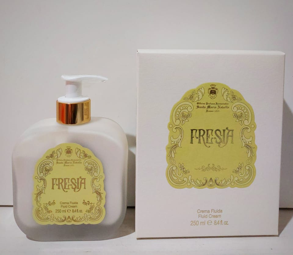 サンタマリアノヴェッラ  上半身酪漿  フリージア  santa maria novella バレンタイン 差し上げ物 差し上げ物に 祝賀会