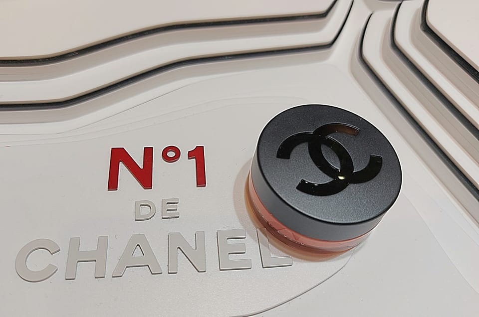 楽天市場】CHANEL シャネル ロー ルージュ N°1 ドゥ シャネル