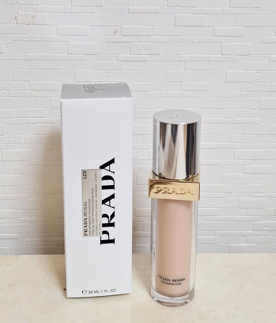 PRADA プラダ リヴィール スキンファンデーション ( LN 25) 03614273858670-MN45-main.jpg
