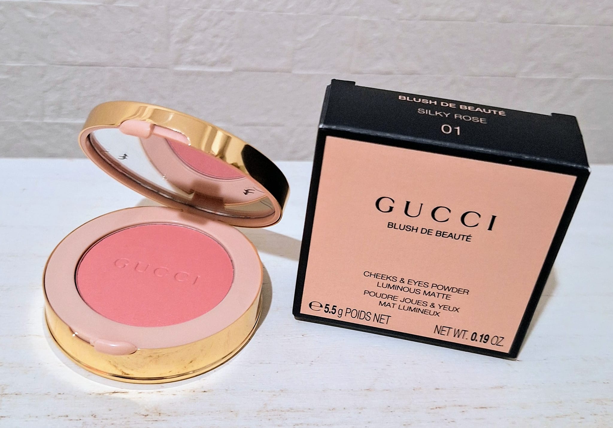 GUCCI チーク&アイ 【04 Bright Coral】 新品 Gucci Blush De Beaute Cheek & Eyes Powder Luminous # 04