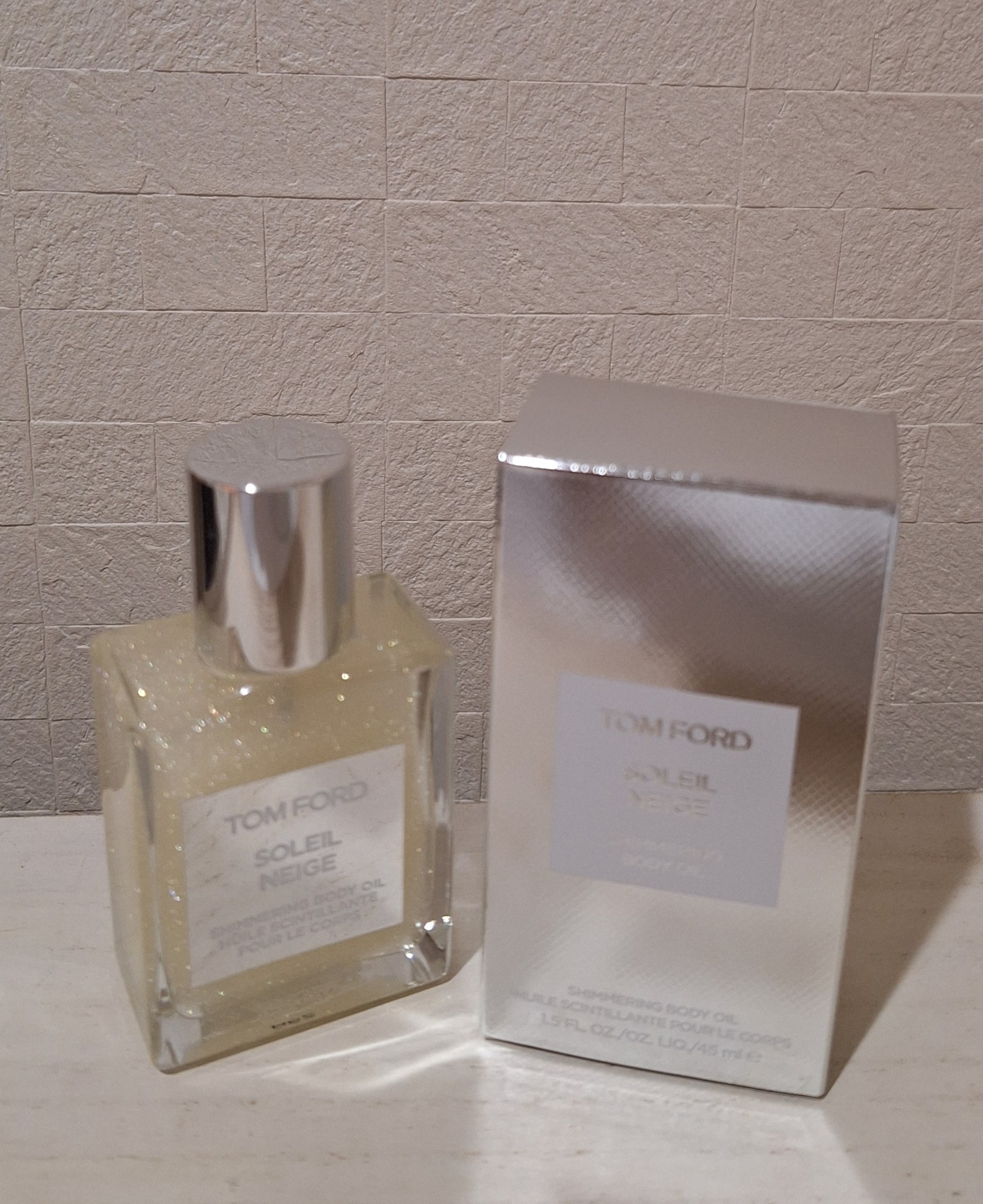 TOM FORD SOLEIL NEIGE 100ML ボディオイル Soleil Neige Shimmering Body Oil | TOM FORD BEAUTY