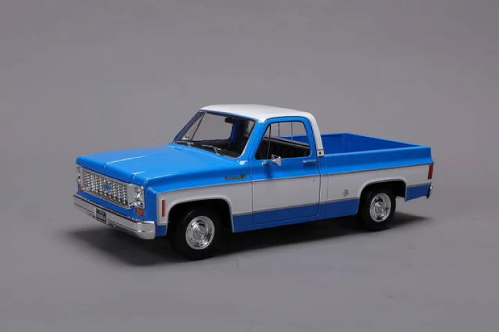1/18 マイスト MAISTO 1974 Chevrolet C10 Cheyenne Super Blue/White シボレー 気が小さいアン 百貨店 取りあつめる アメ車 ミニカー おもちゃ-ミニカー・トイカー