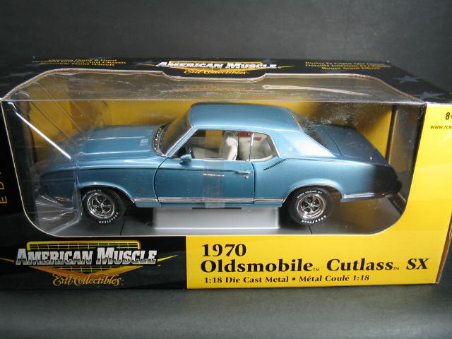 Diecast 1/18: Oldsmobile Cutlass SX 1970 par Autoworld