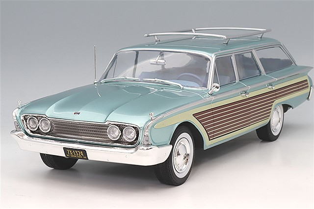 1/18 Model Car Group モデルカーグループ Ford Country Squire Light Blue ジェラルド・r・フォード カントリー スクワイア 点火装置青碧 ミニカー アメ車