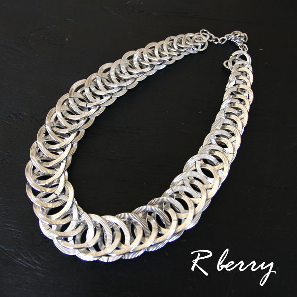 パーティードレス 存在感大 シルバーアシメフープモチーフネックレス