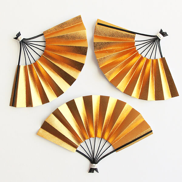 楽天市場 正月 装飾 即日出荷 京都創芸 水引扇子 大 3枚入 正月小物 置物 新春 迎春 迎春用品 正月 お正月 正月飾り お正月飾り お正月アレンジ お正月雑貨 新年のお飾り 新年 縁起物 和風 和 造花ドライフラワー専門問屋花びし